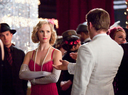 THE VAMPIRE DIARIES THE VAMPIRE DIARIES
